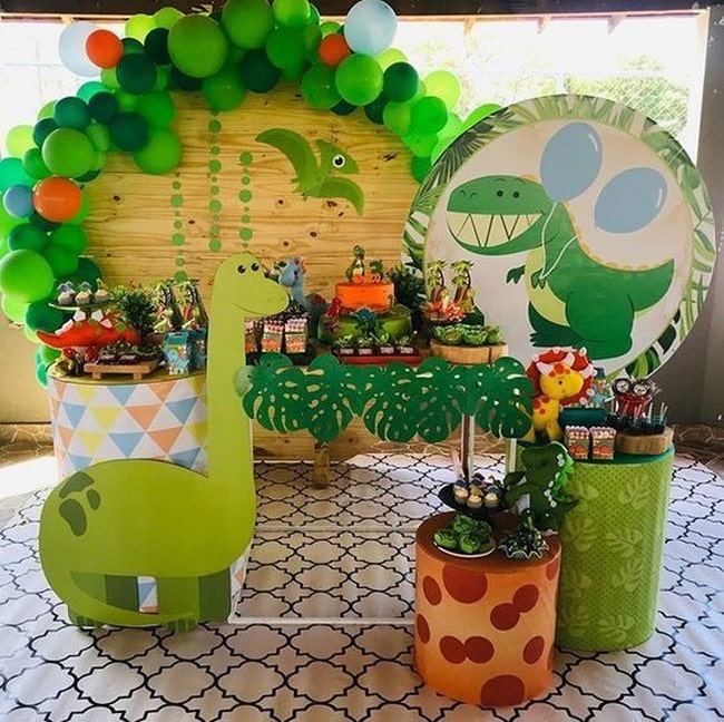 Decoración cumpleaños de dinosaurios